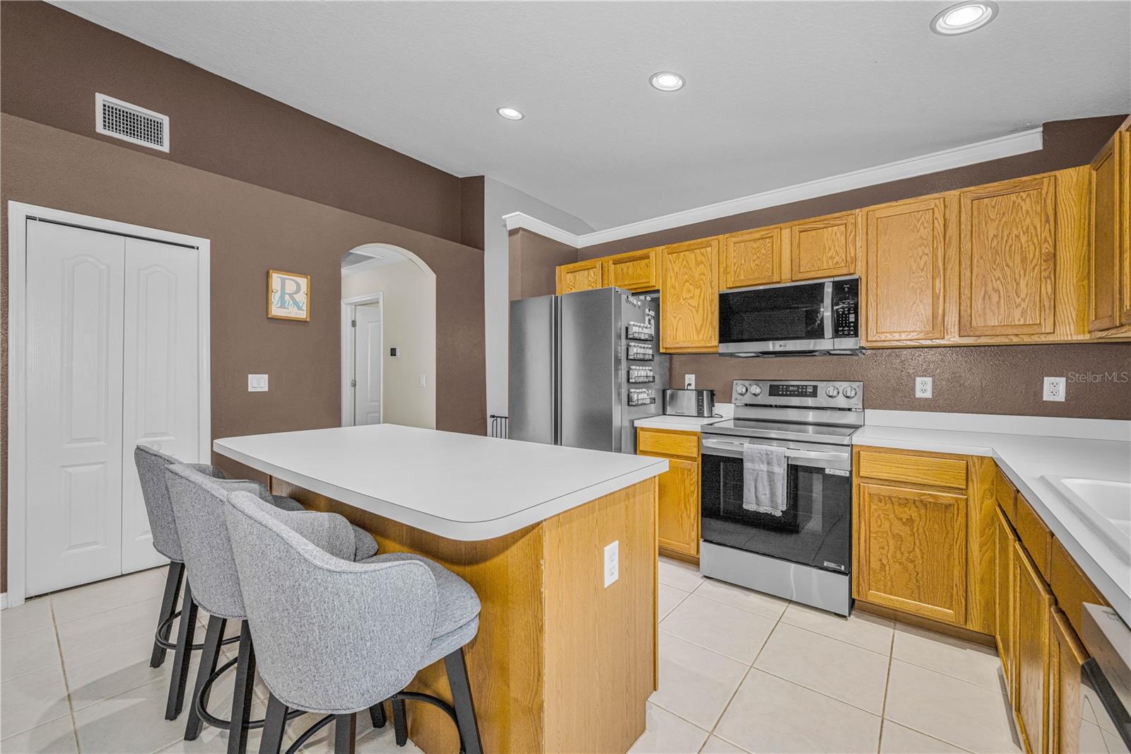 7601 MERCHANTVILLE CIR, ZEPHYRHILLS, FL, 33540