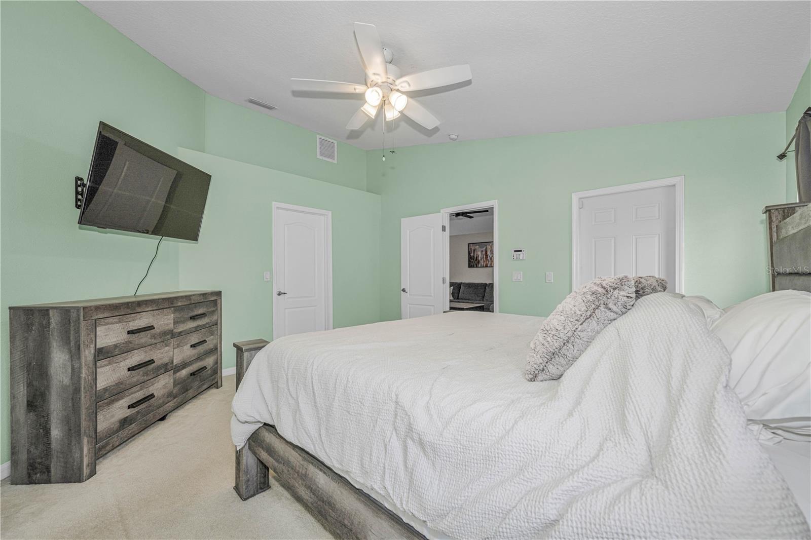 7601 MERCHANTVILLE CIR, ZEPHYRHILLS, FL, 33540