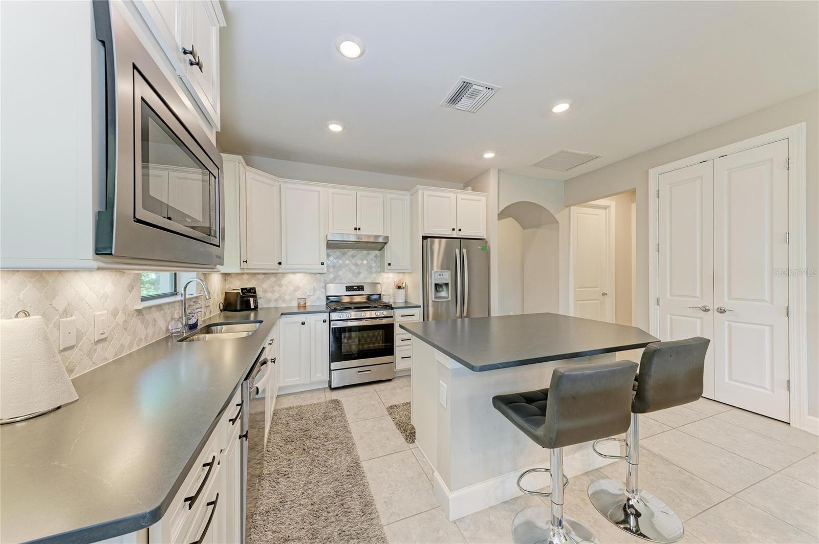 7018 HOLBROOK CV, BRADENTON, FL, 34202