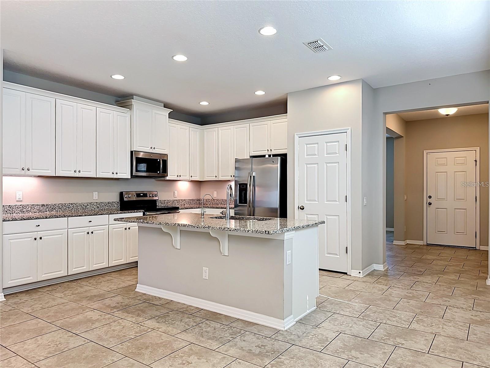 11437 AMAPOLA BLOOM CT, RIVERVIEW, FL, 33579