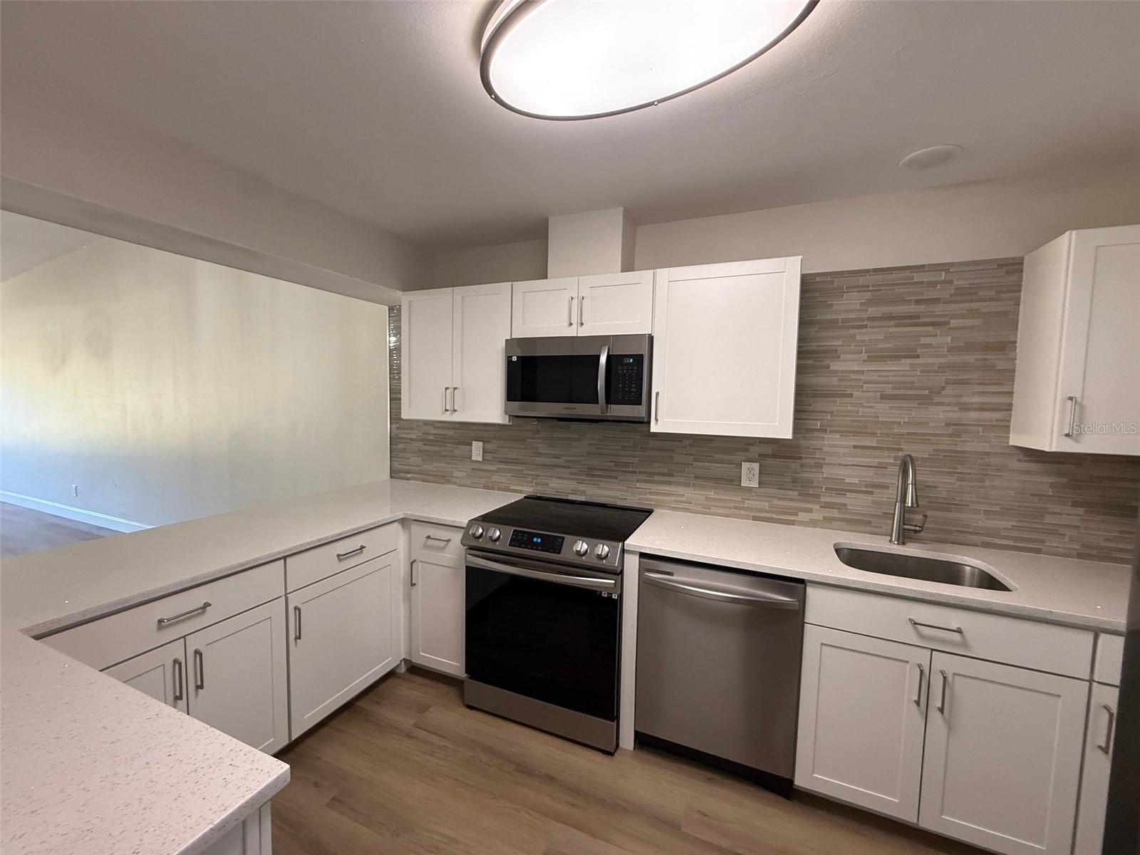 3505 TARPON WOODS BLVD #J408, PALM HARBOR, FL, 34685