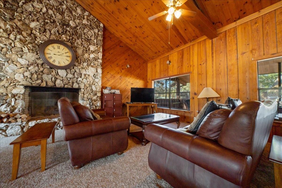 3273 NE 102ND AVENUE RD, SILVER SPRINGS, FL, 34488