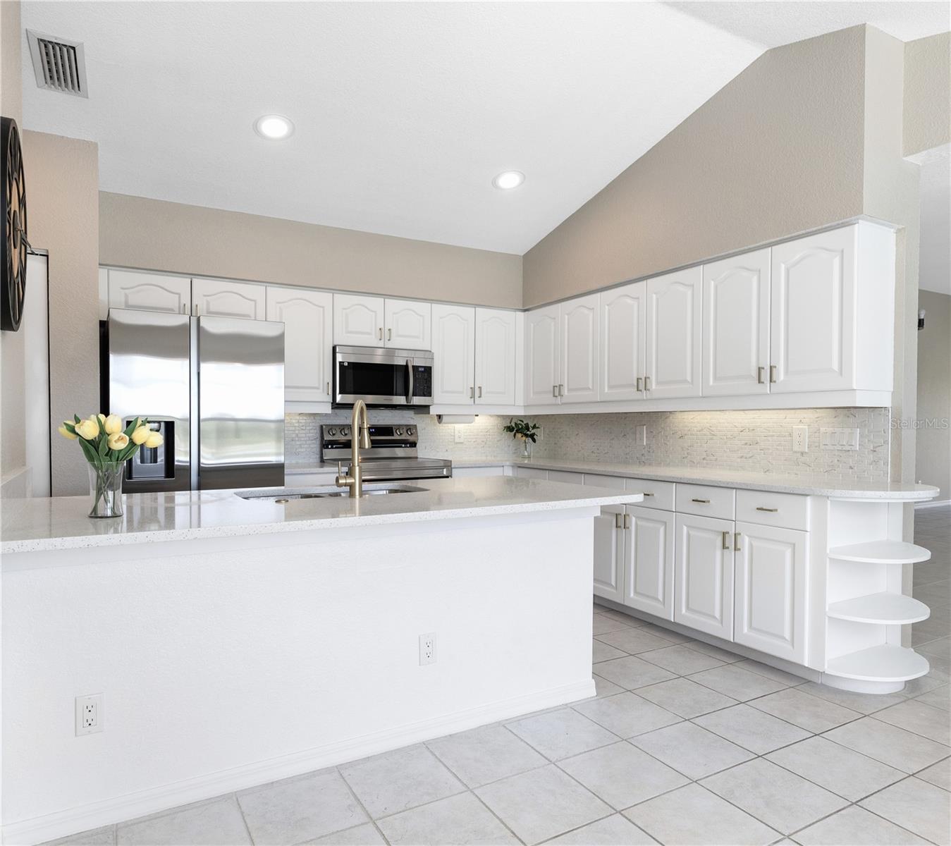 201 ARLINGTON DR, PLACIDA, FL, 33946