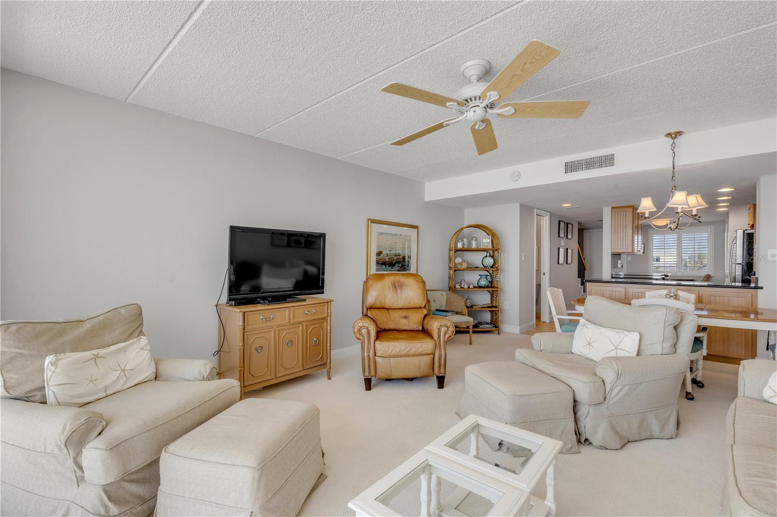 PELICAN, NEW SMYRNA BEACH, FL, 32169
