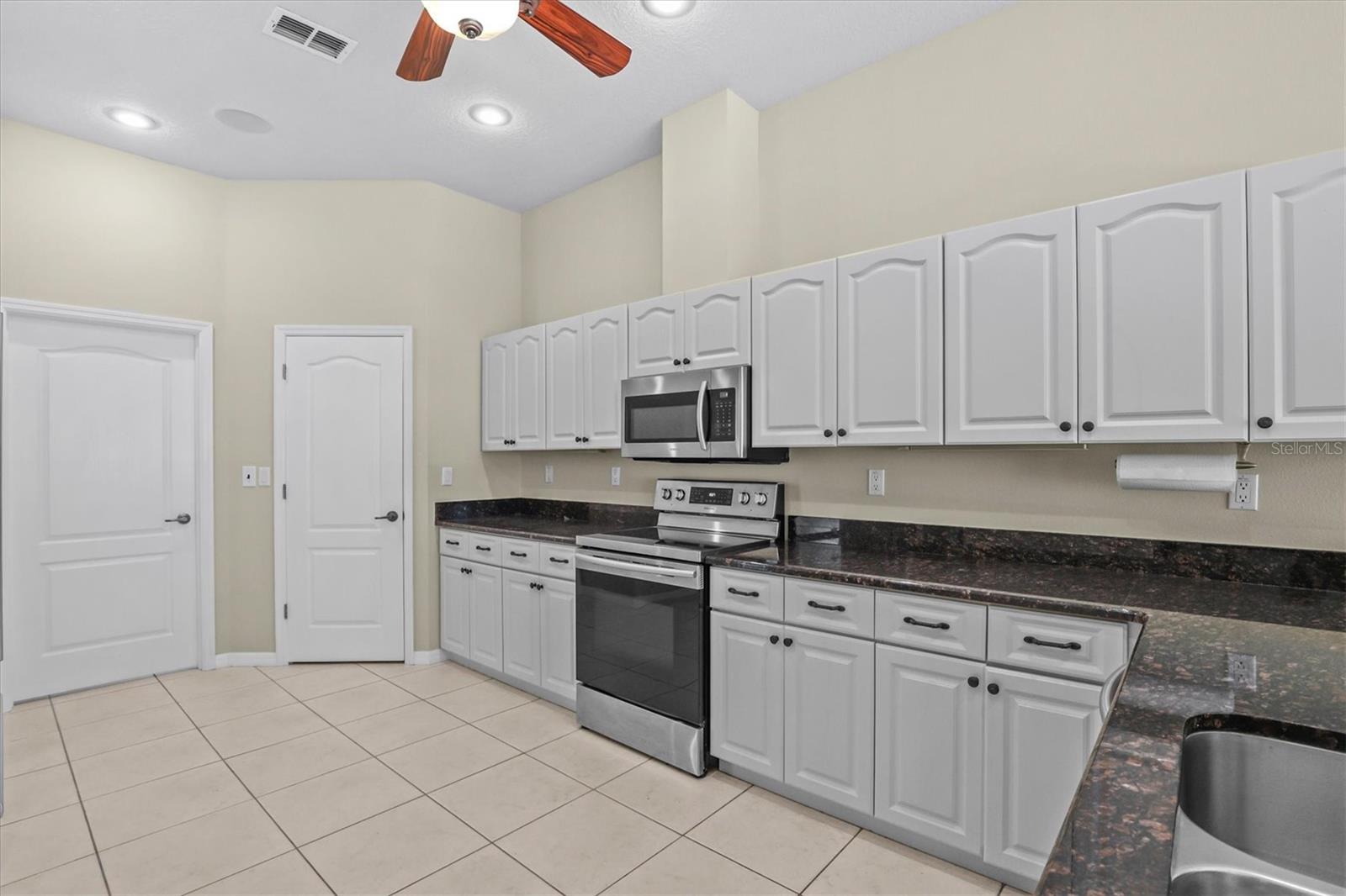 9037 PENELOPE DR, WEEKI WACHEE, FL, 34613