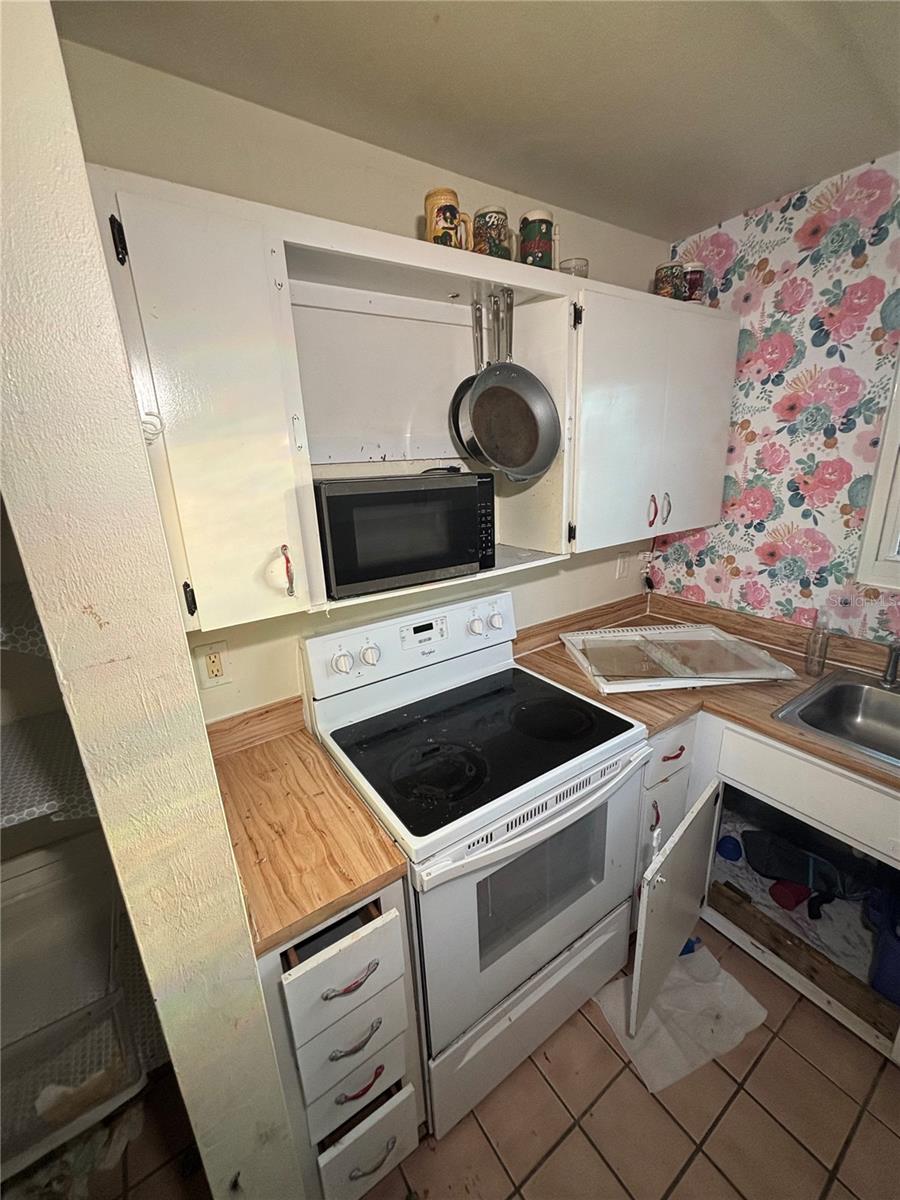 2923 SW 11TH CT, CAPE CORAL, FL, 33914