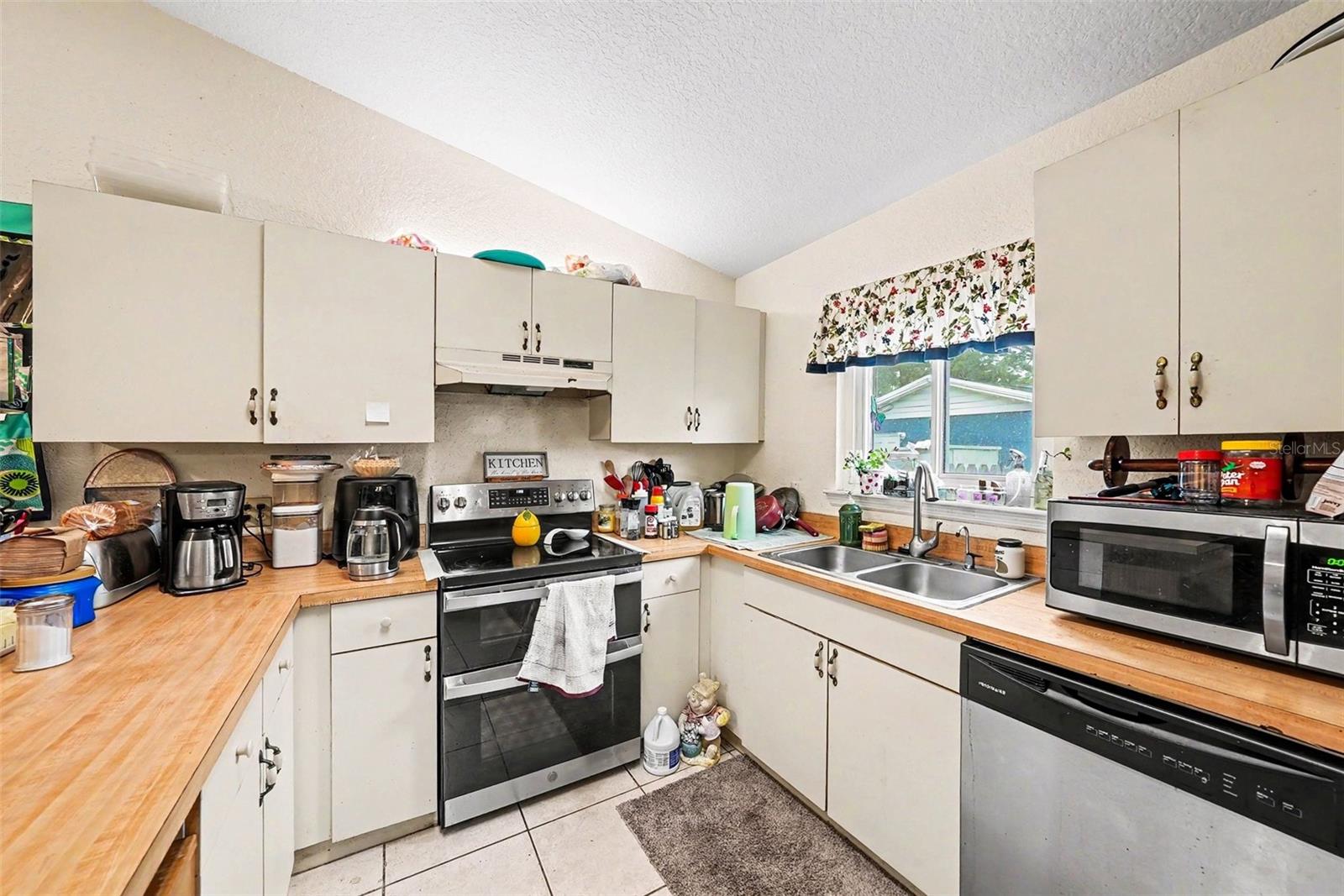 5560 76TH AVE N, PINELLAS PARK, FL, 33781