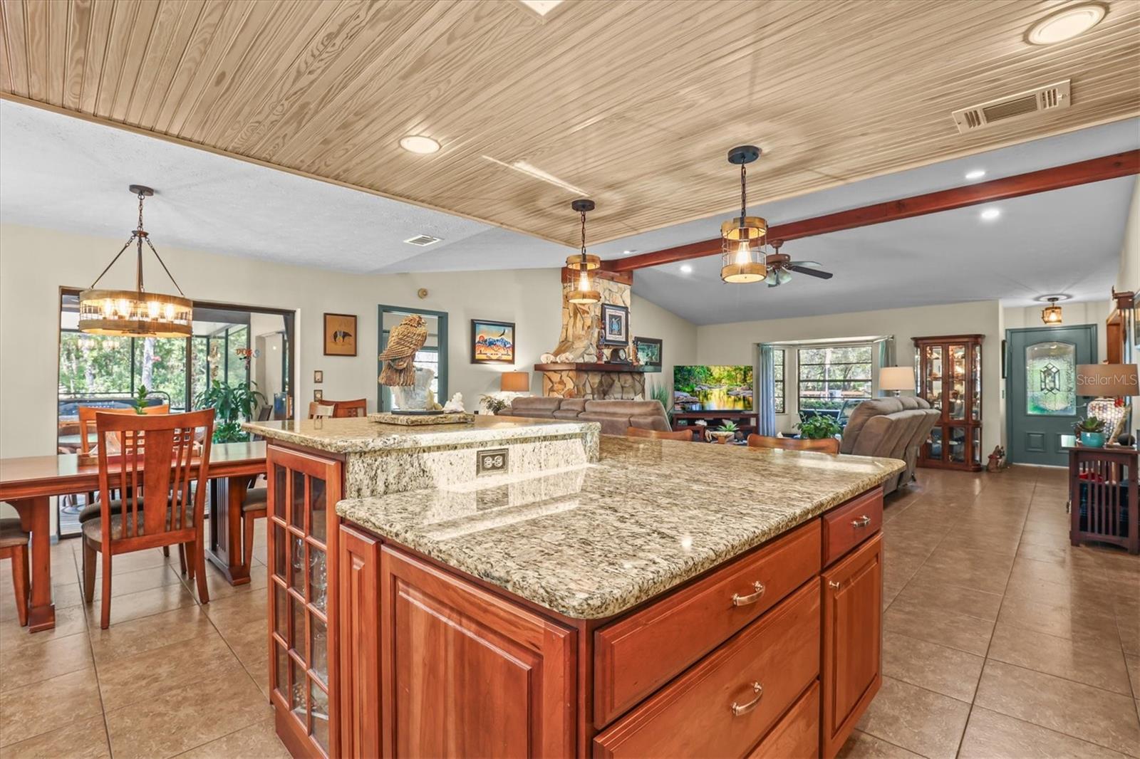 9032 BIRMINGHAM AVE, WEEKI WACHEE, FL, 34613