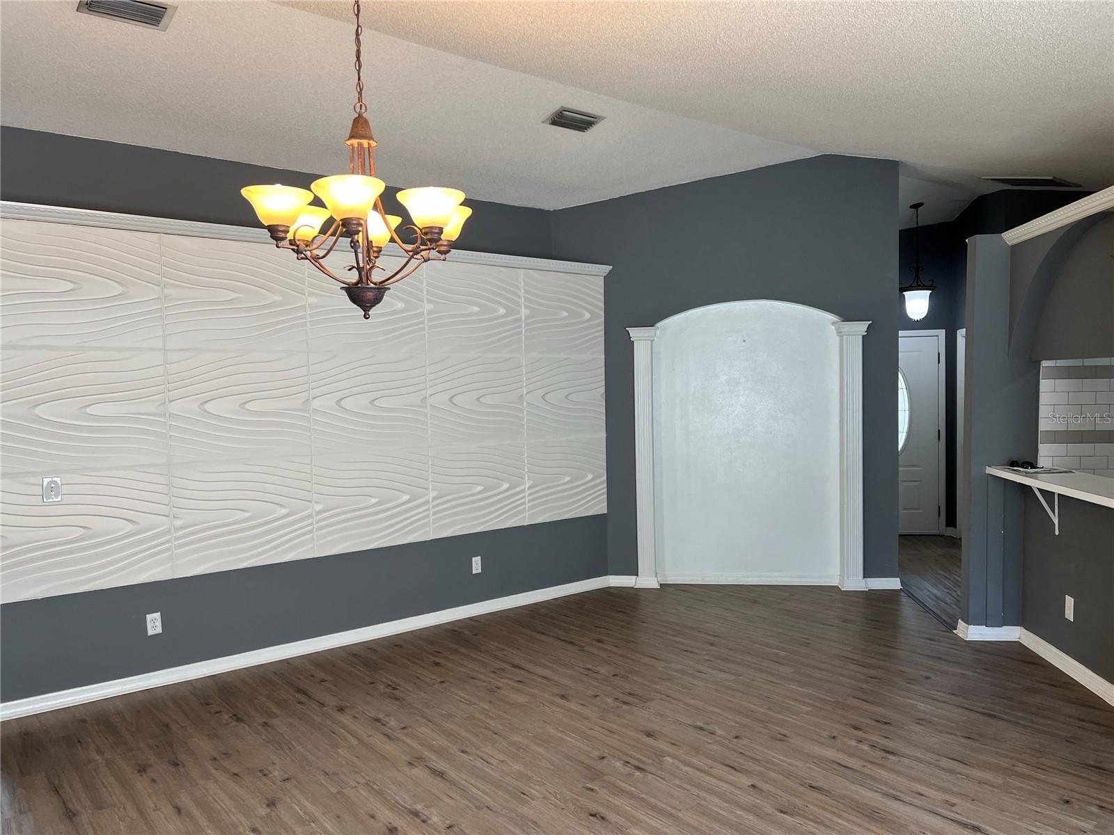 8824 VALENCIA OAKS CT, ORLANDO, FL, 32825
