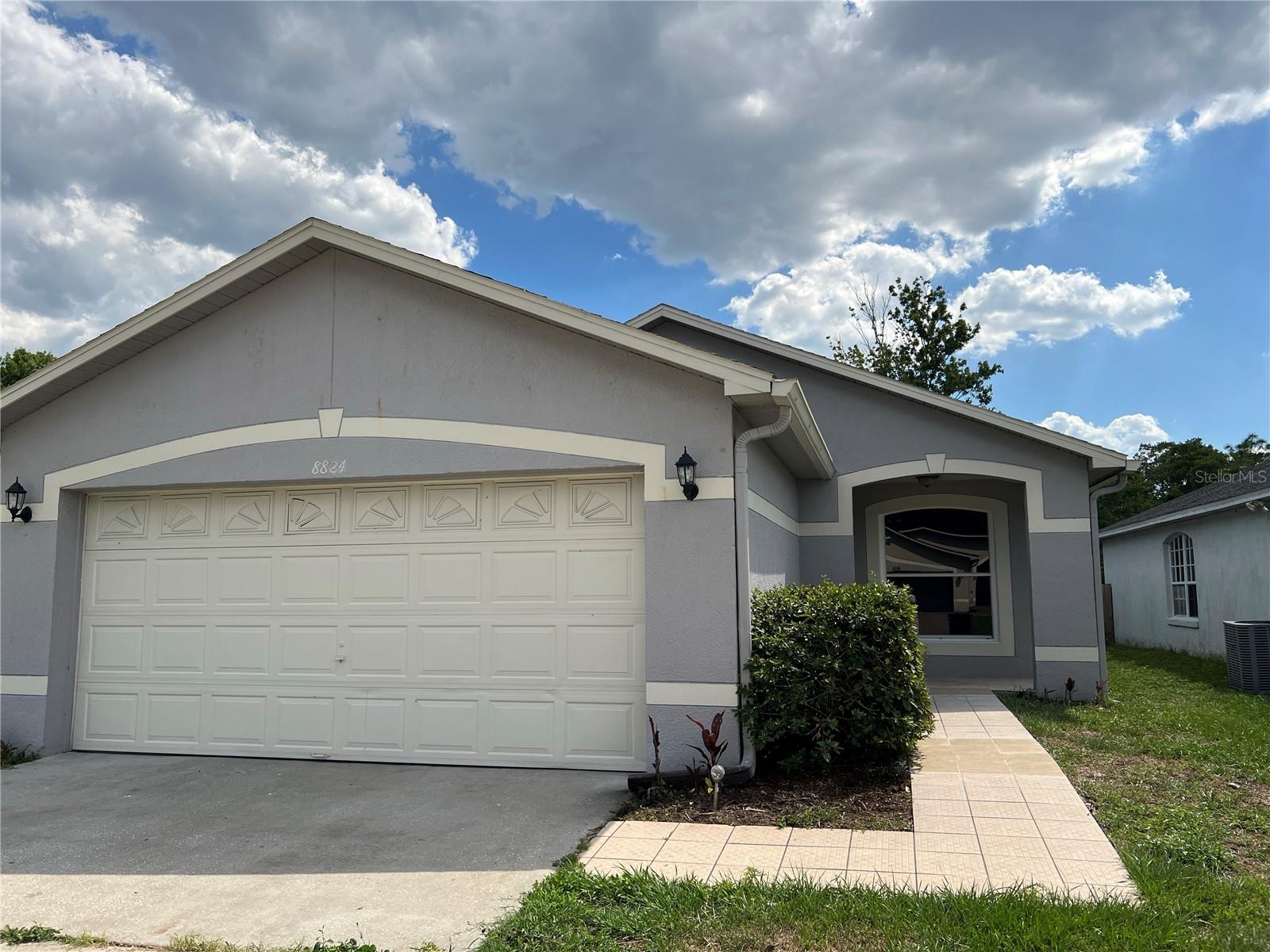 8824 VALENCIA OAKS CT, ORLANDO, FL, 32825