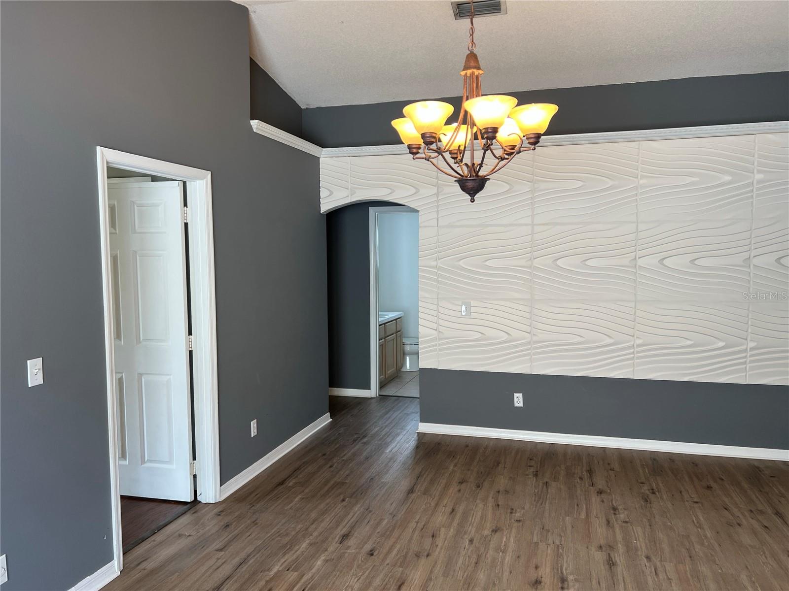 8824 VALENCIA OAKS CT, ORLANDO, FL, 32825