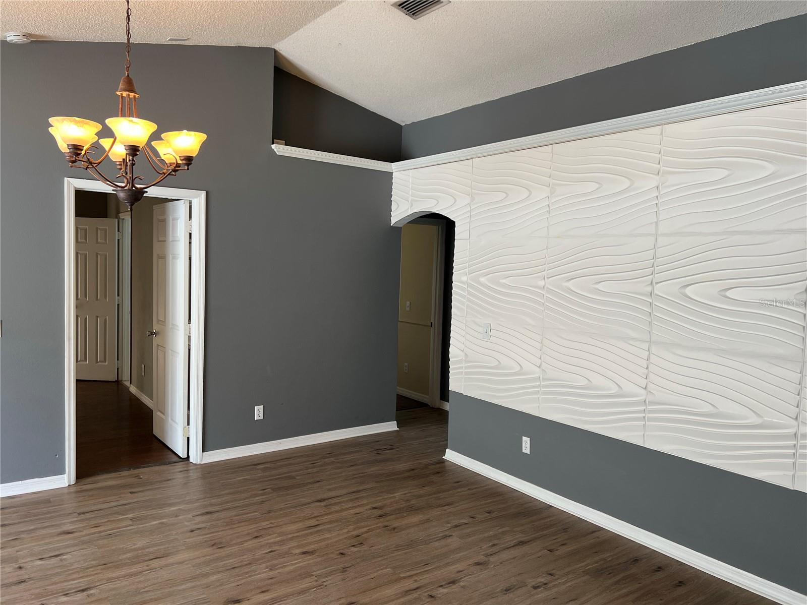8824 VALENCIA OAKS CT, ORLANDO, FL, 32825