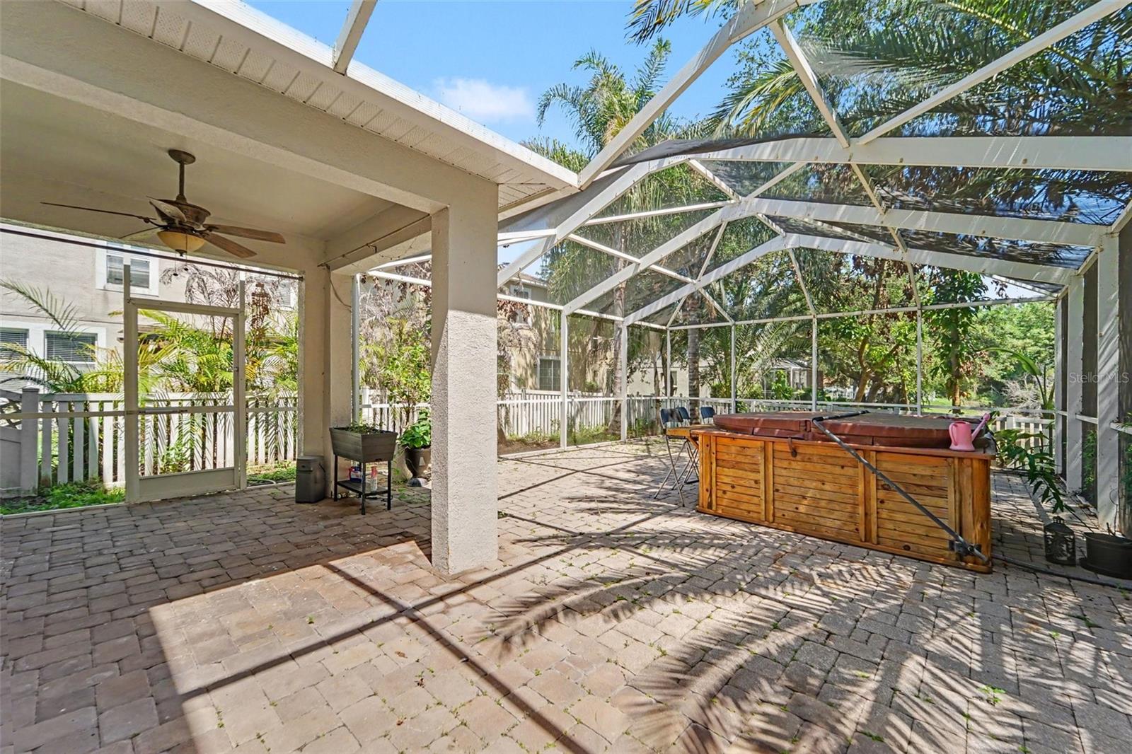 2436 SPRING HOLLOW LOOP, WESLEY CHAPEL, FL, 33544