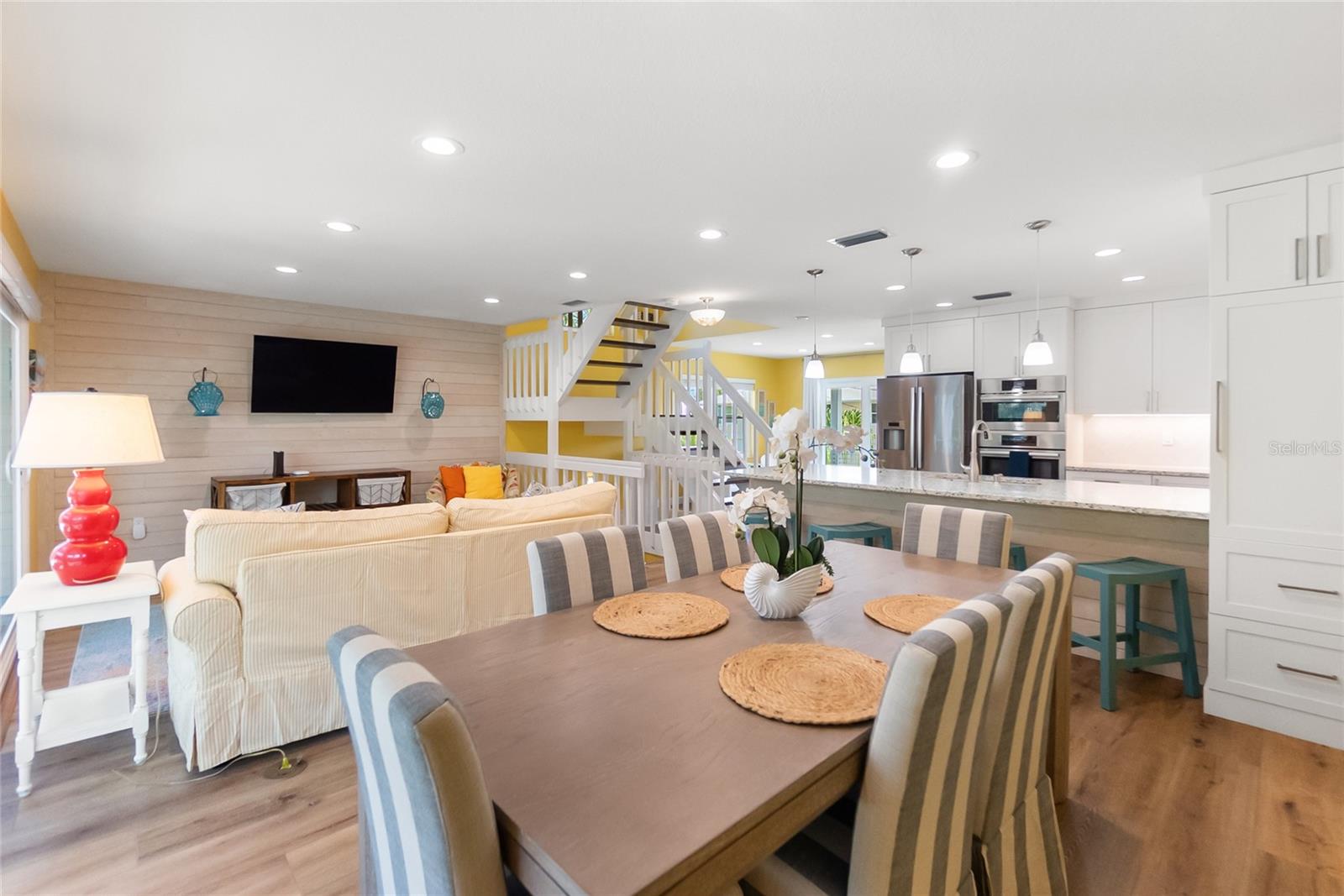 117 51ST ST, HOLMES BEACH, FL, 34217