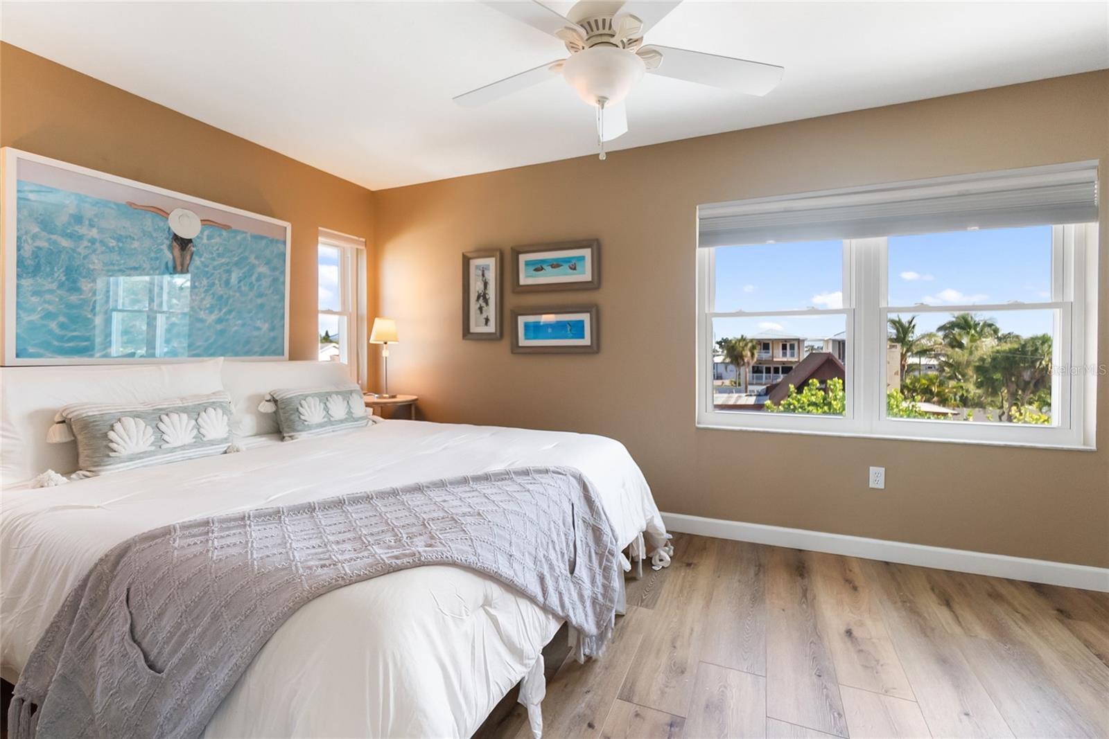 117 51ST ST, HOLMES BEACH, FL, 34217