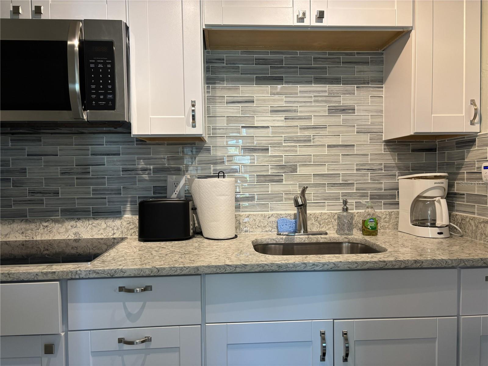 170 ROOSEVELT DR #8, SARASOTA, FL, 34236