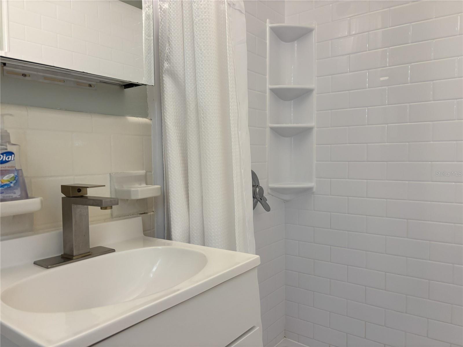 170 ROOSEVELT DR #8, SARASOTA, FL, 34236