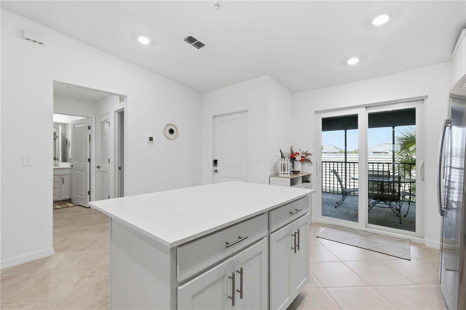 17475 OPAL SAND DR #207, VENICE, FL, 34293