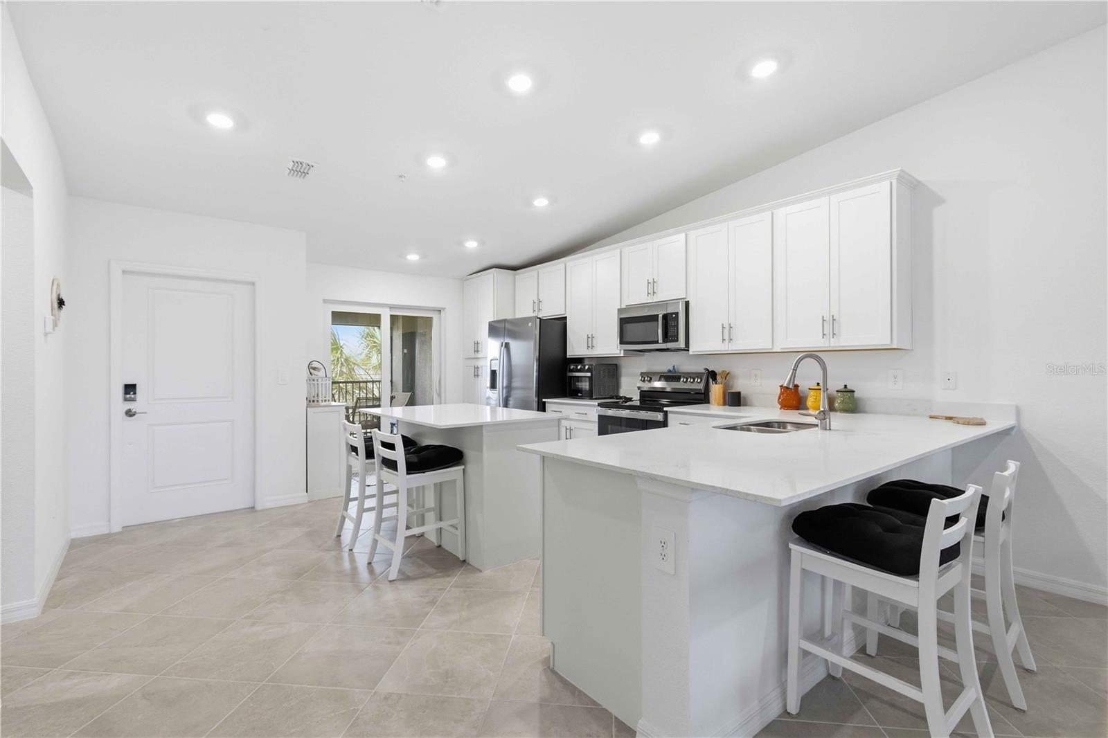17475 OPAL SAND DR #207, VENICE, FL, 34293