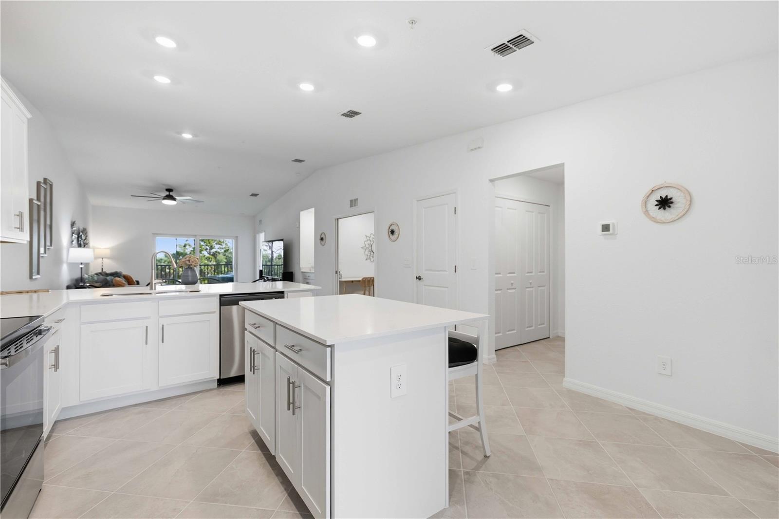 17475 OPAL SAND DR #207, VENICE, FL, 34293