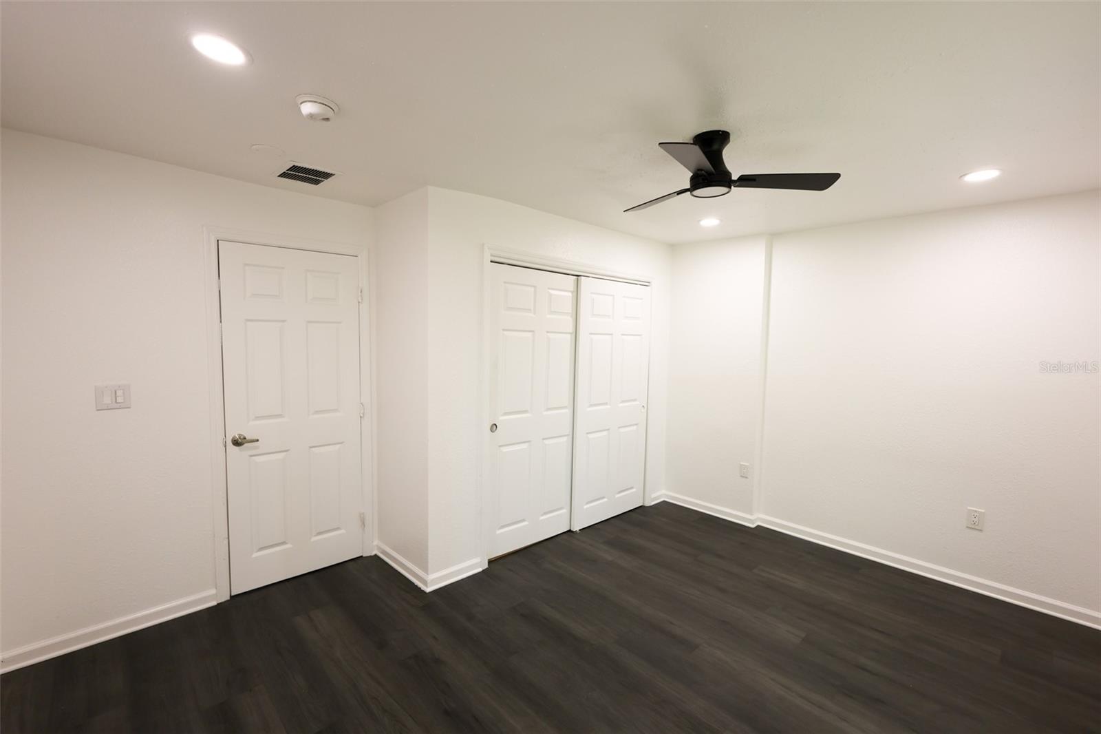 1500 LAUREL CIR, CLEARWATER, FL, 33756