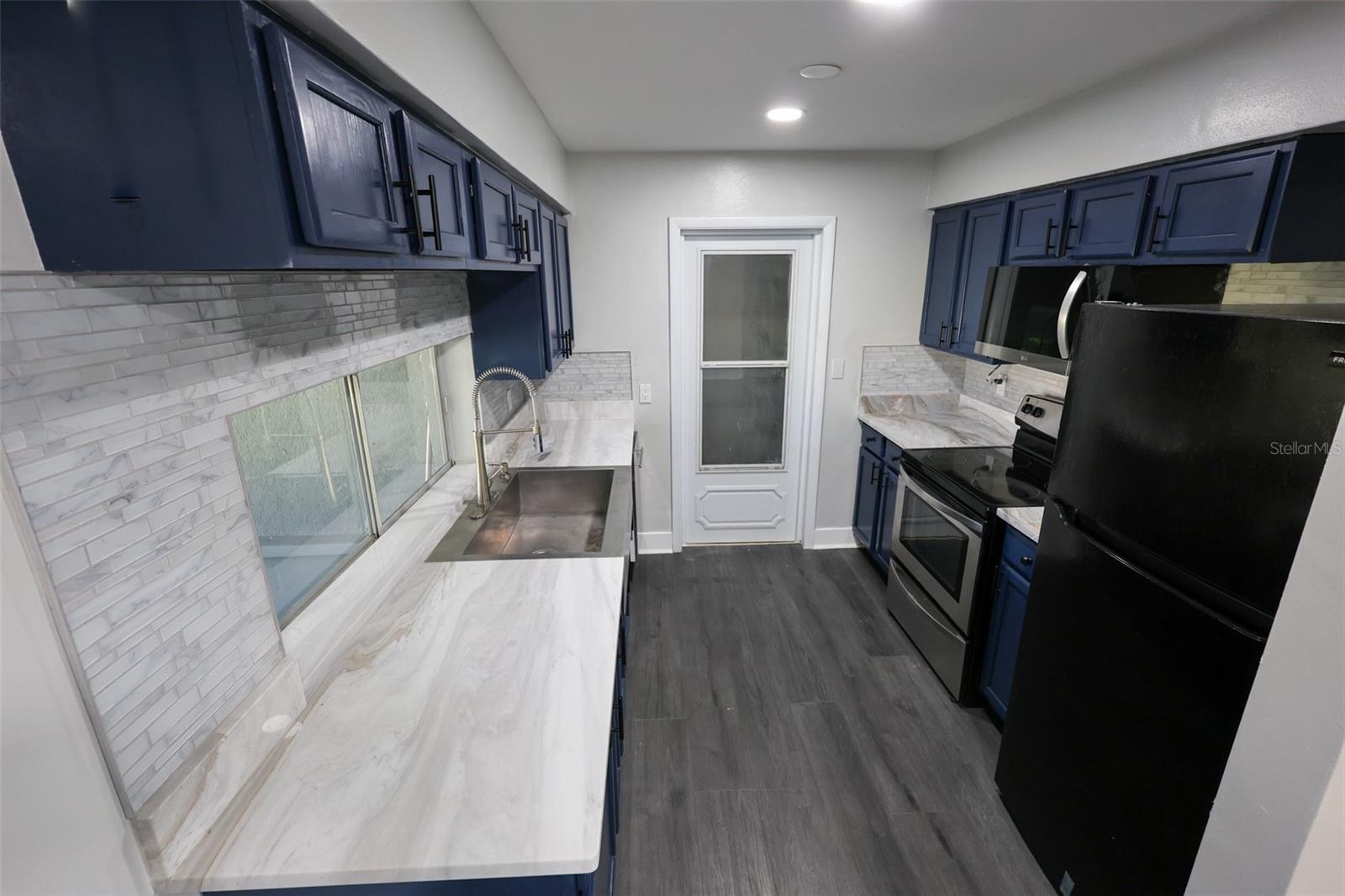 1500 LAUREL CIR, CLEARWATER, FL, 33756