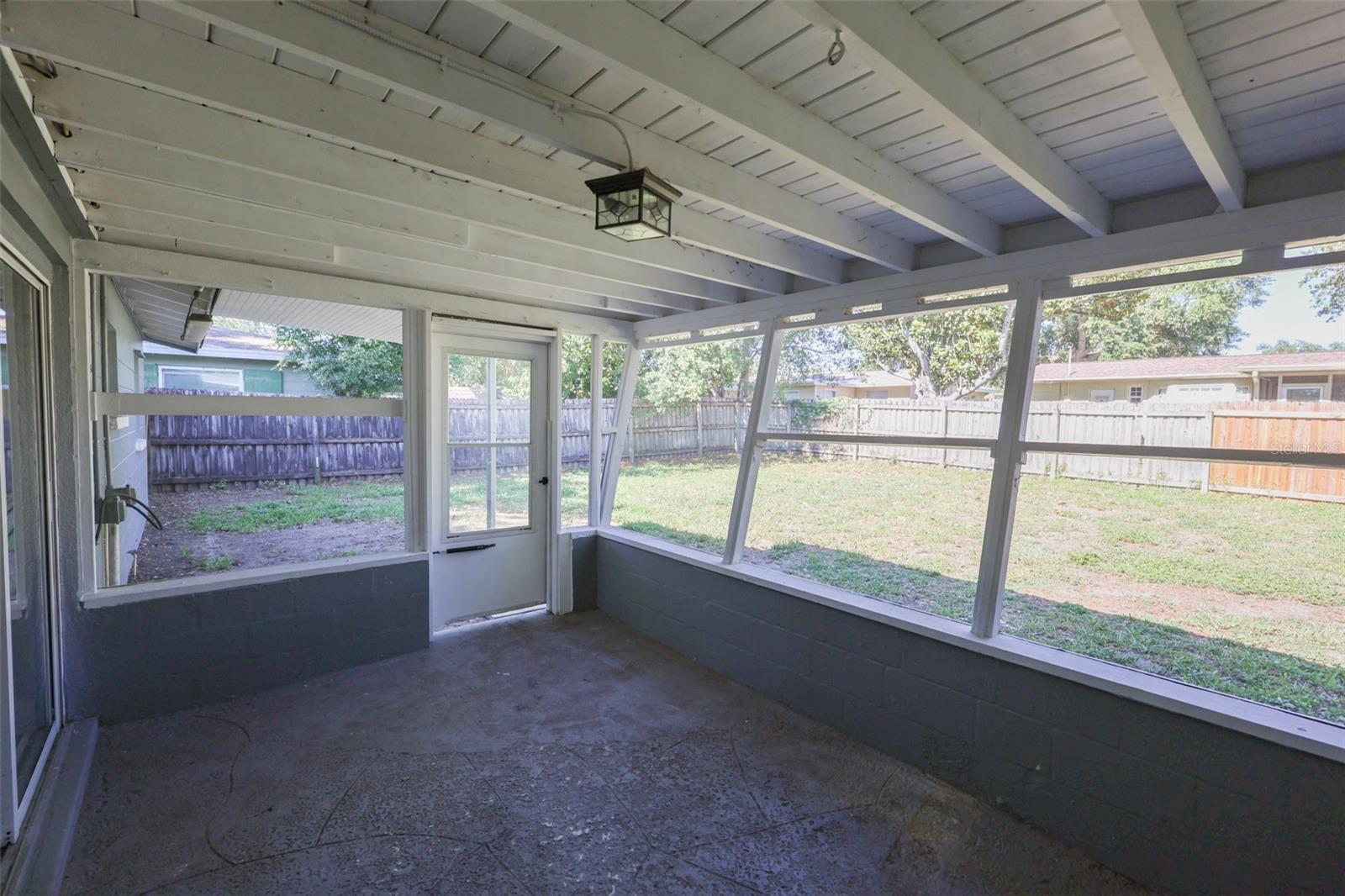 1500 LAUREL CIR, CLEARWATER, FL, 33756