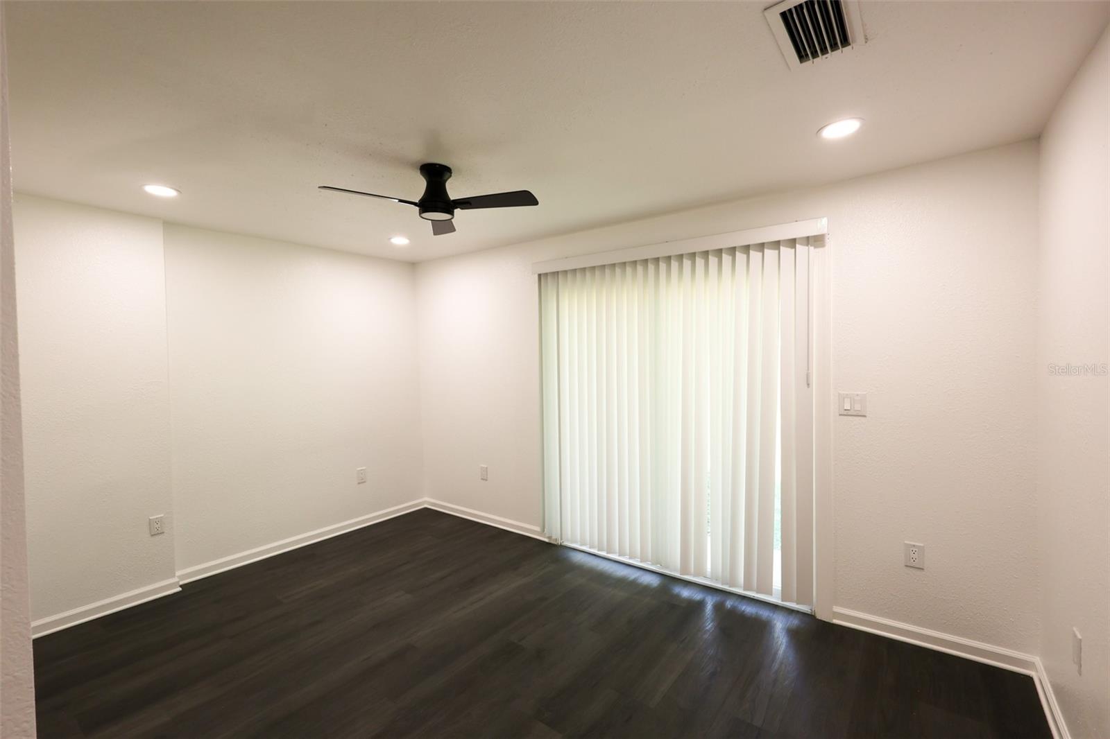 1500 LAUREL CIR, CLEARWATER, FL, 33756