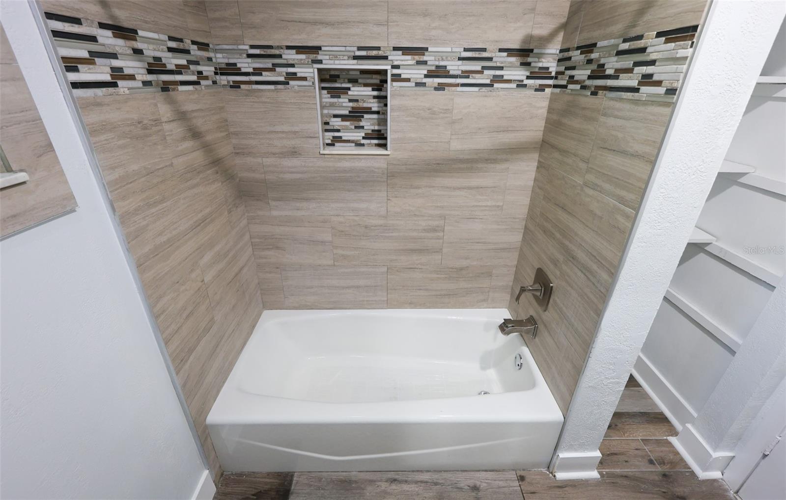 1500 LAUREL CIR, CLEARWATER, FL, 33756