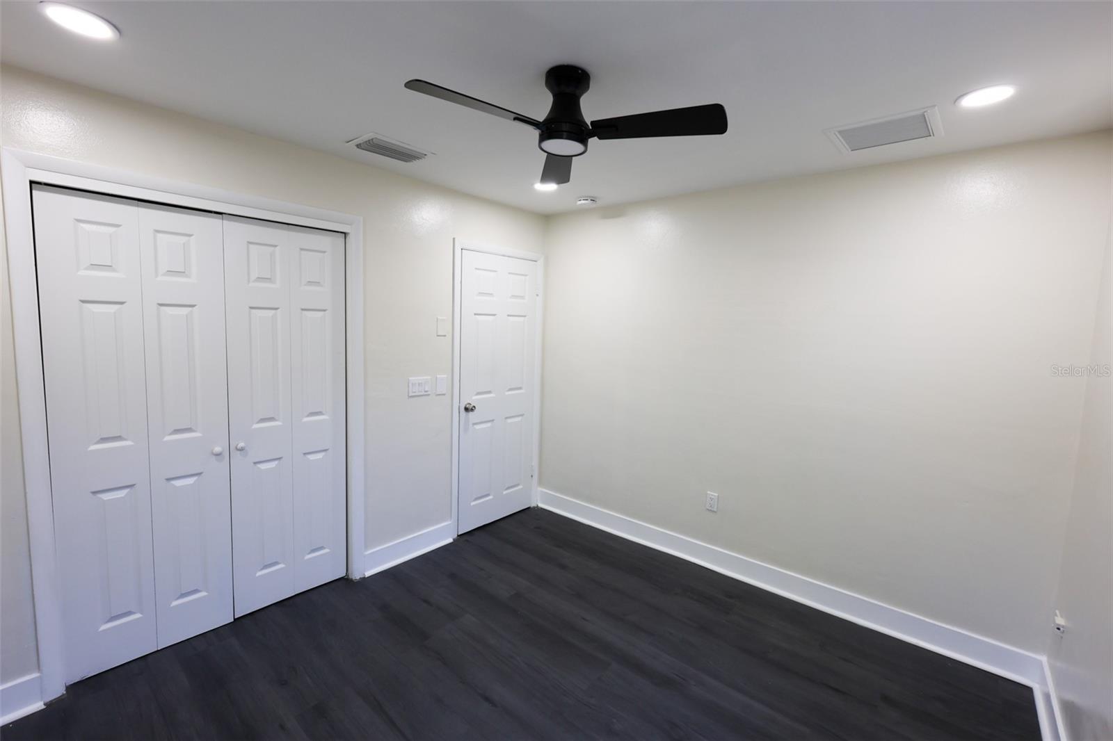 1500 LAUREL CIR, CLEARWATER, FL, 33756