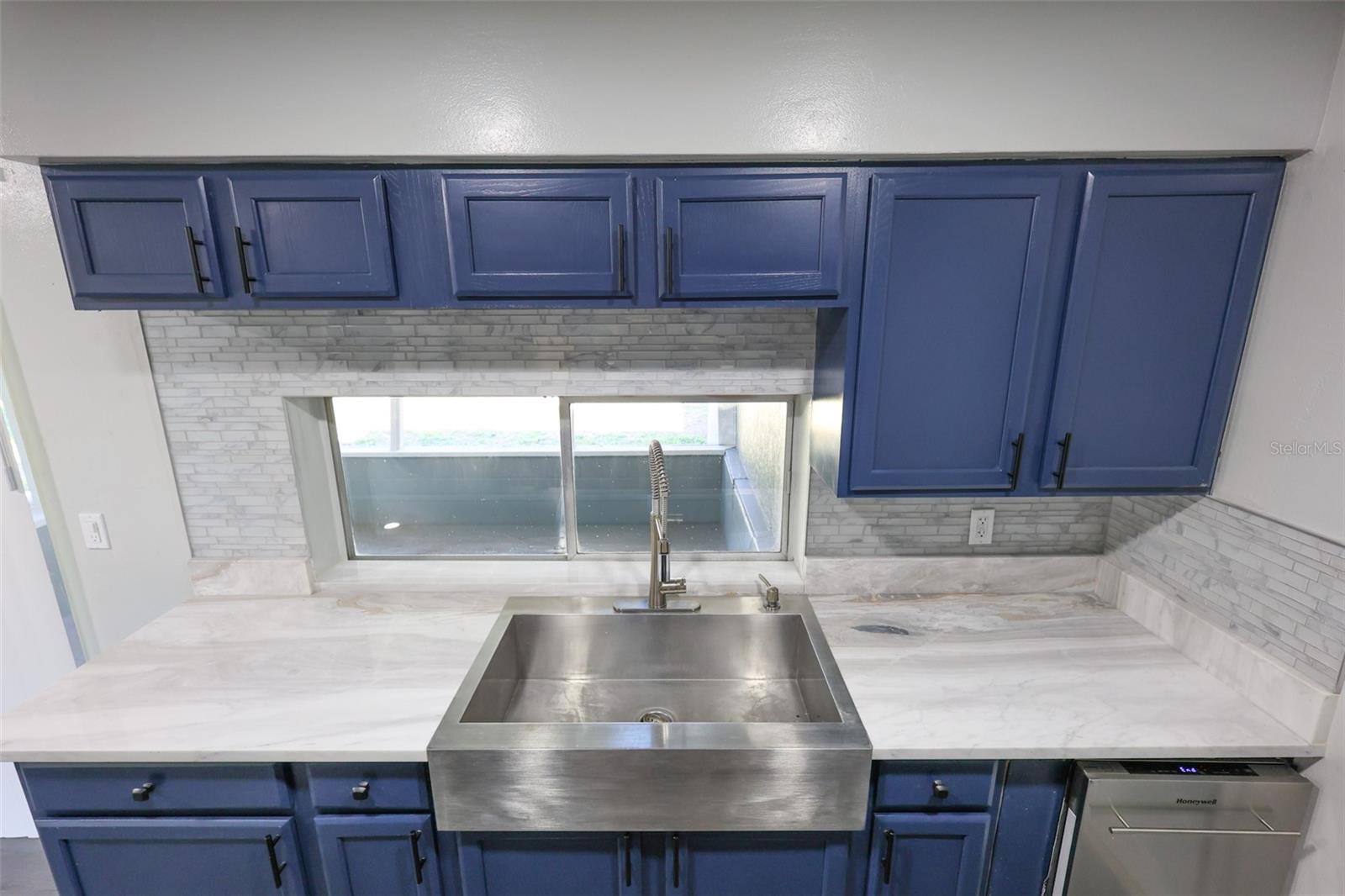 1500 LAUREL CIR, CLEARWATER, FL, 33756