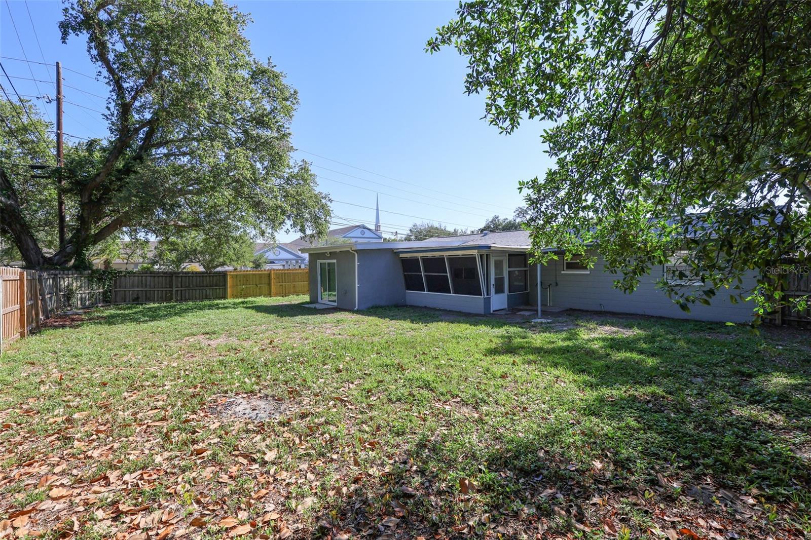 1500 LAUREL CIR, CLEARWATER, FL, 33756