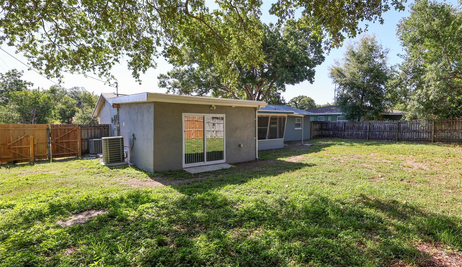 1500 LAUREL CIR, CLEARWATER, FL, 33756