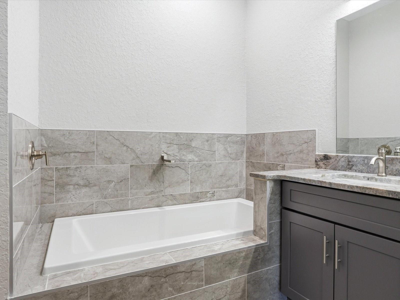 776 ROTONDA CIR, ROTONDA WEST, FL, 33947