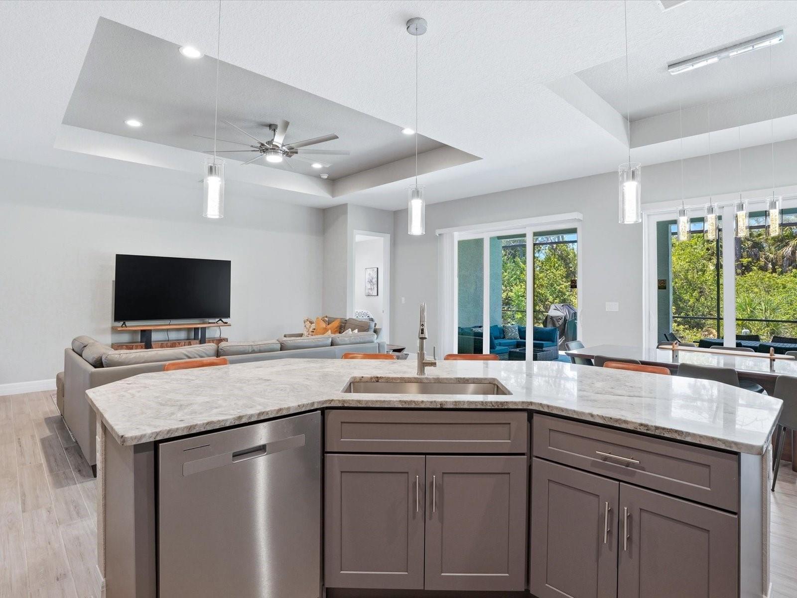 776 ROTONDA CIR, ROTONDA WEST, FL, 33947