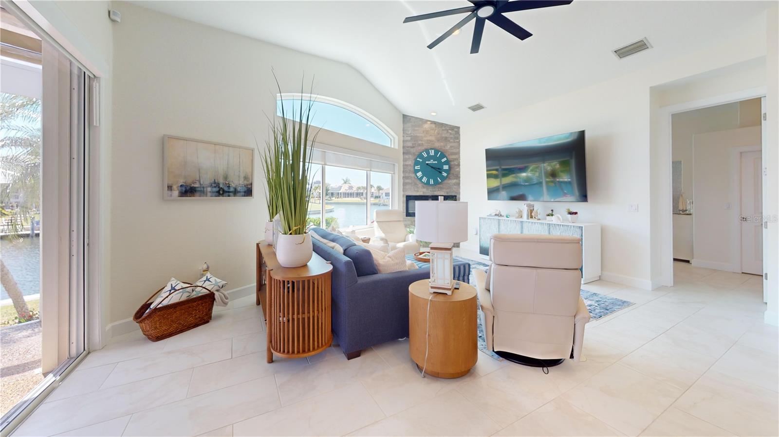 136 GREAT ISAAC CT, PUNTA GORDA, FL, 33950