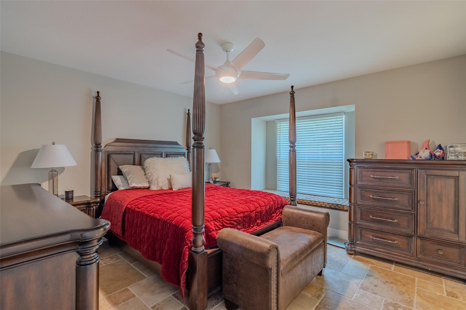125 BARRINGTON DR, BRANDON, FL, 33511
