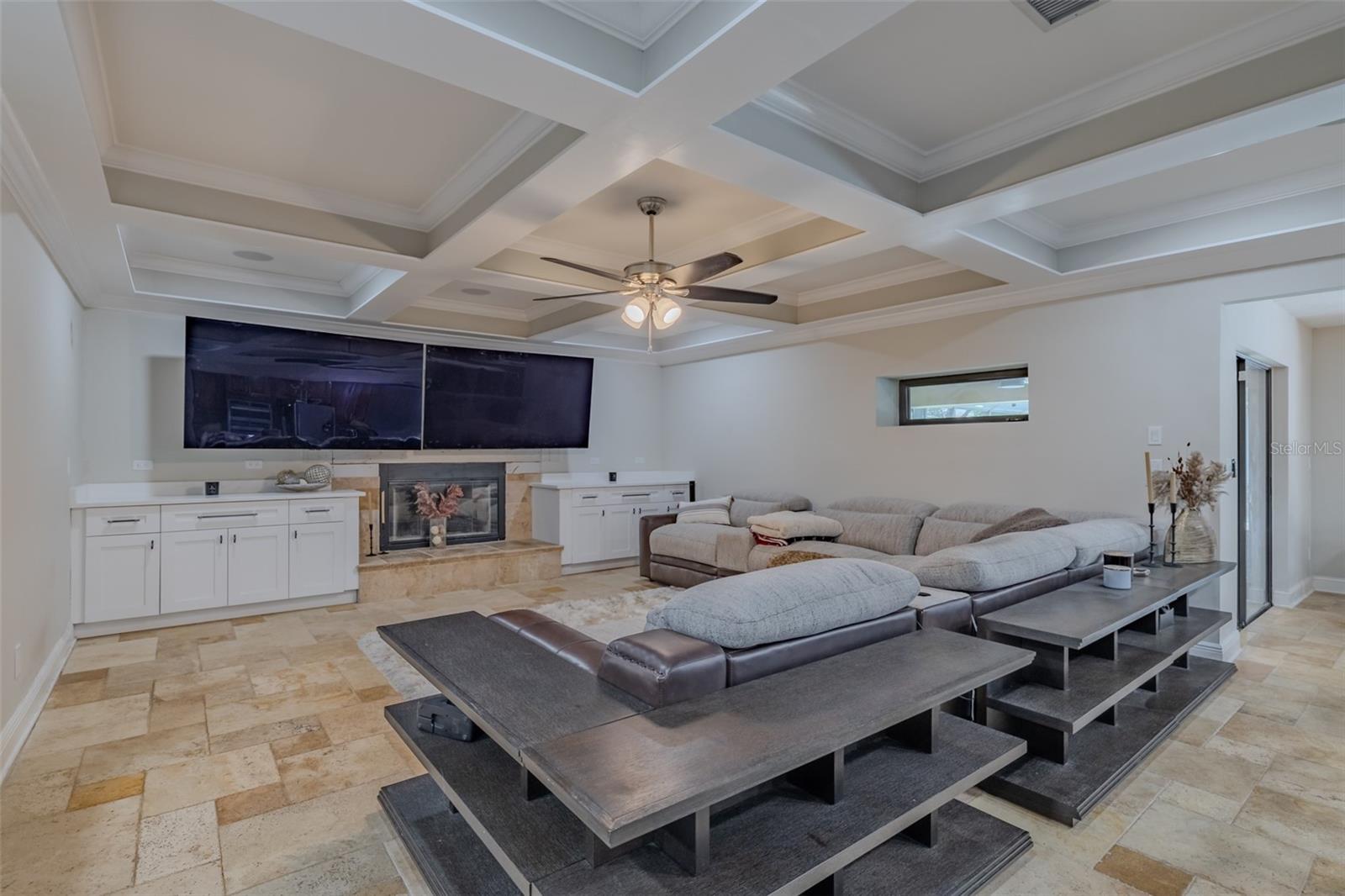 125 BARRINGTON DR, BRANDON, FL, 33511