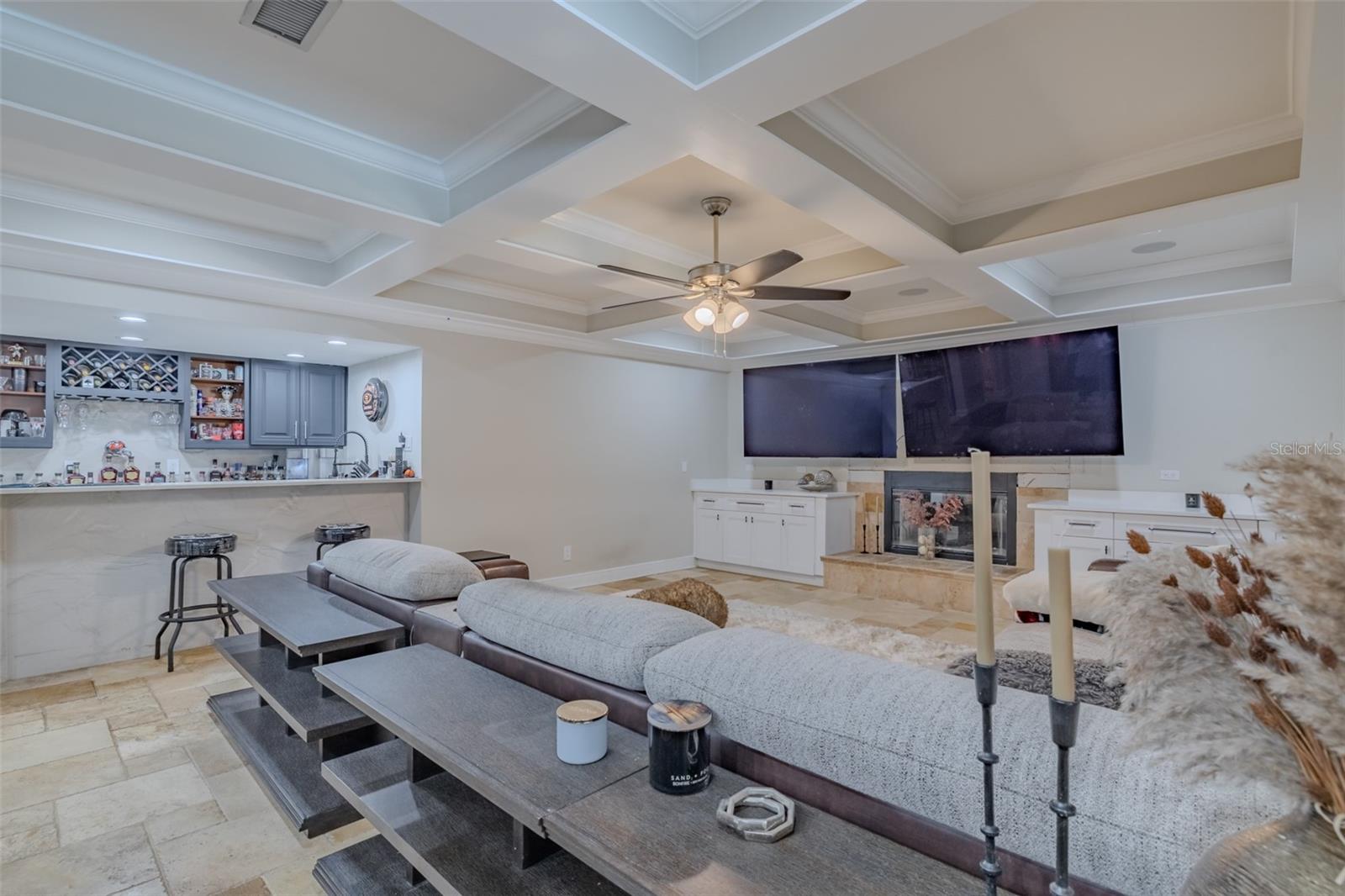 125 BARRINGTON DR, BRANDON, FL, 33511