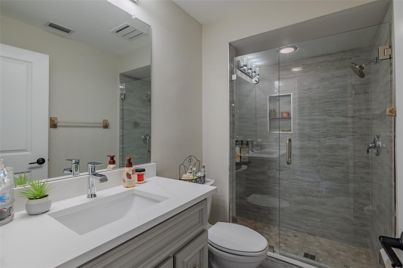 125 BARRINGTON DR, BRANDON, FL, 33511