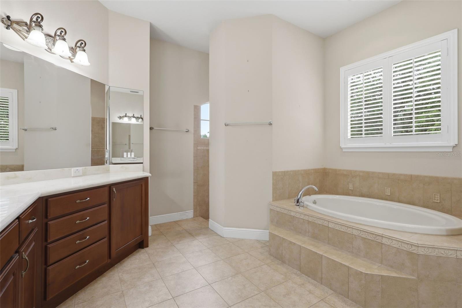 530 N BLUE LAKE AVE, DELAND, FL, 32724