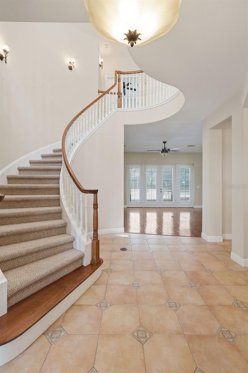 530 N BLUE LAKE AVE, DELAND, FL, 32724