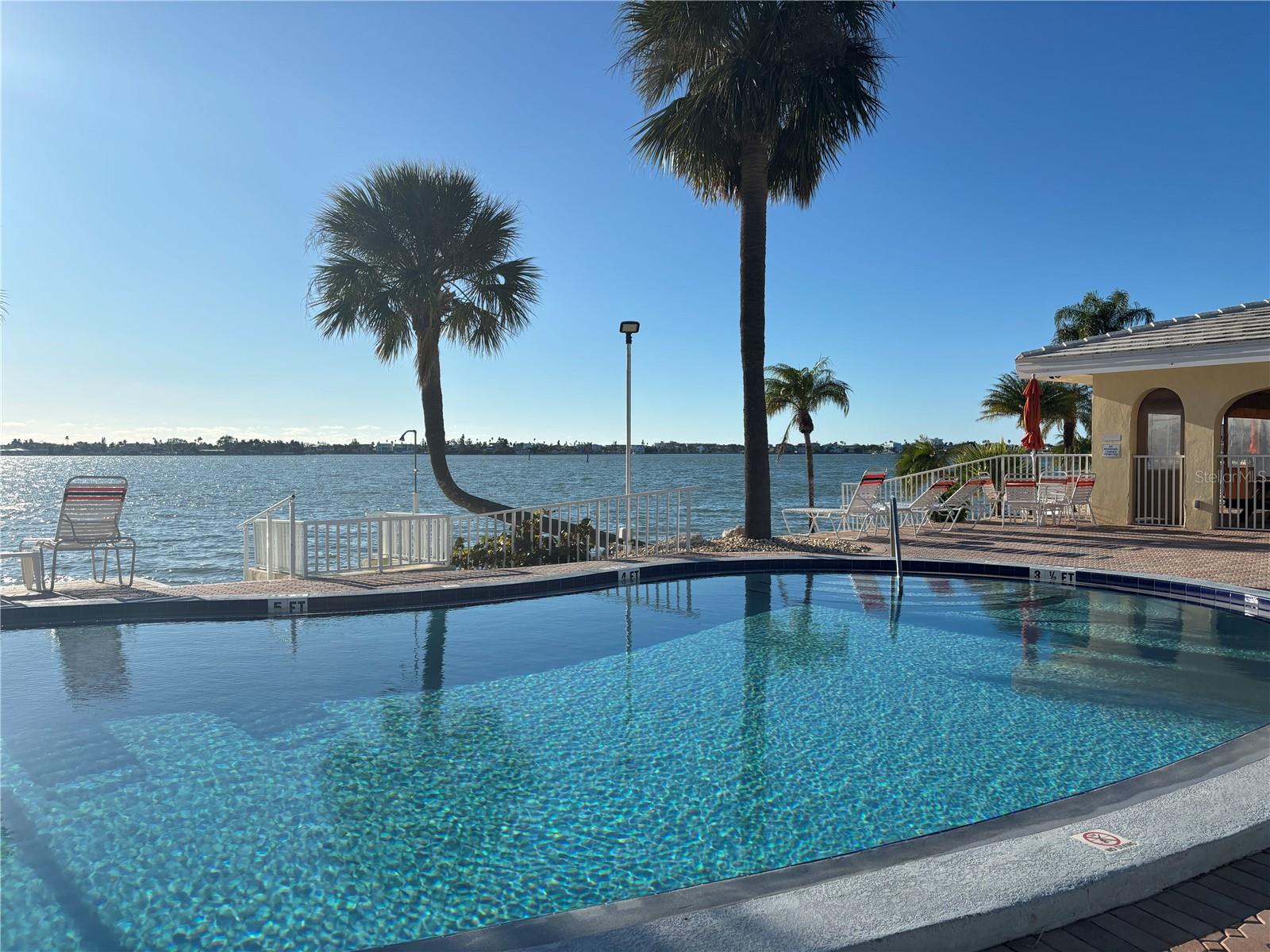 4725 COVE CIR #405, ST PETERSBURG, FL, 33708