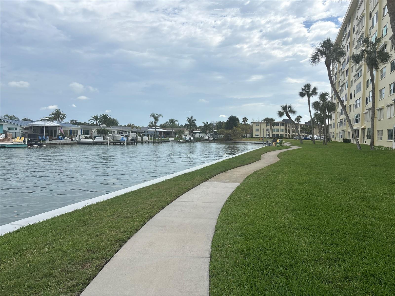 4725 COVE CIR #405, ST PETERSBURG, FL, 33708