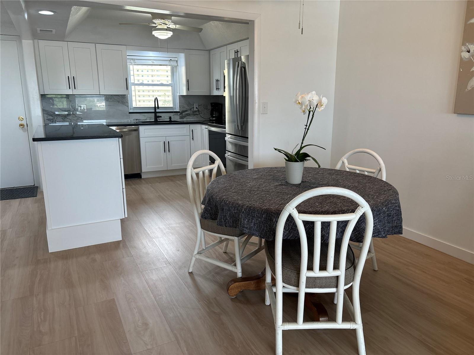 4725 COVE CIR #405, ST PETERSBURG, FL, 33708