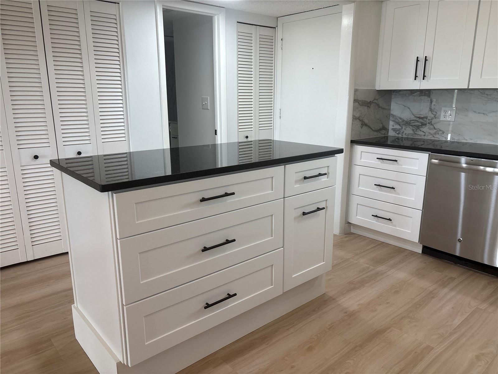 4725 COVE CIR #405, ST PETERSBURG, FL, 33708