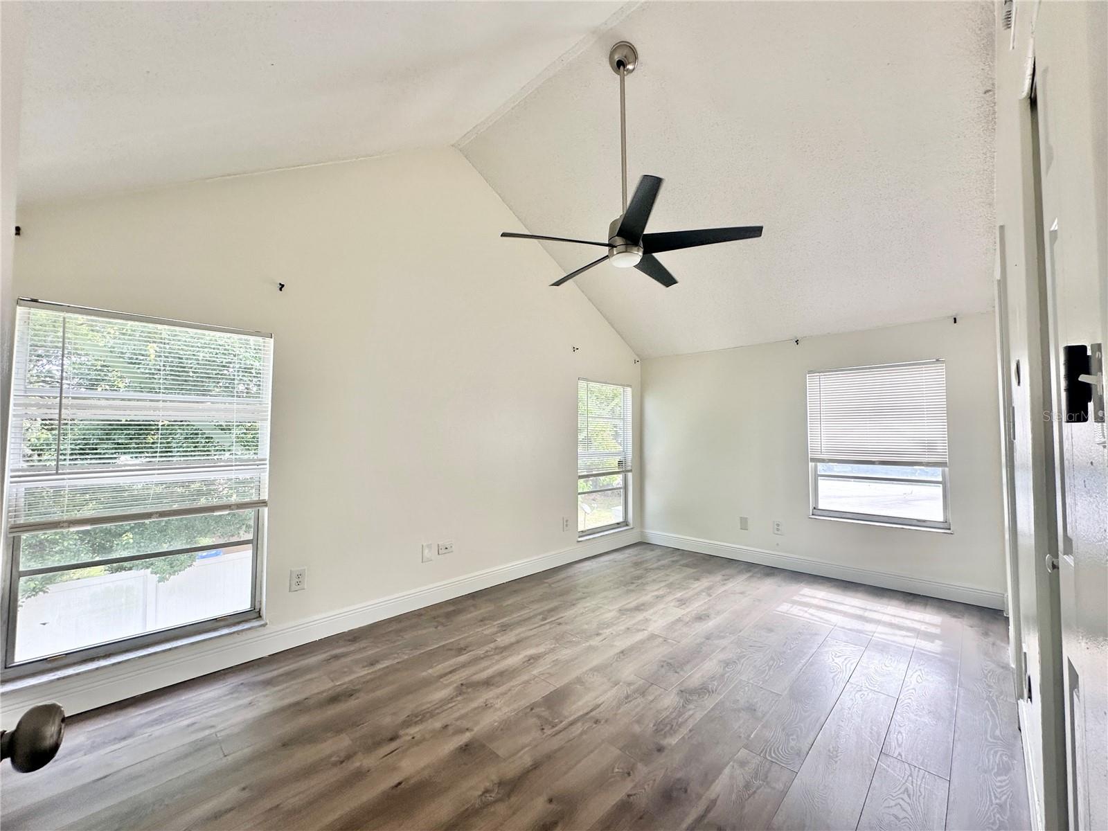 122 S BULOVA DR, APOPKA, FL, 32703