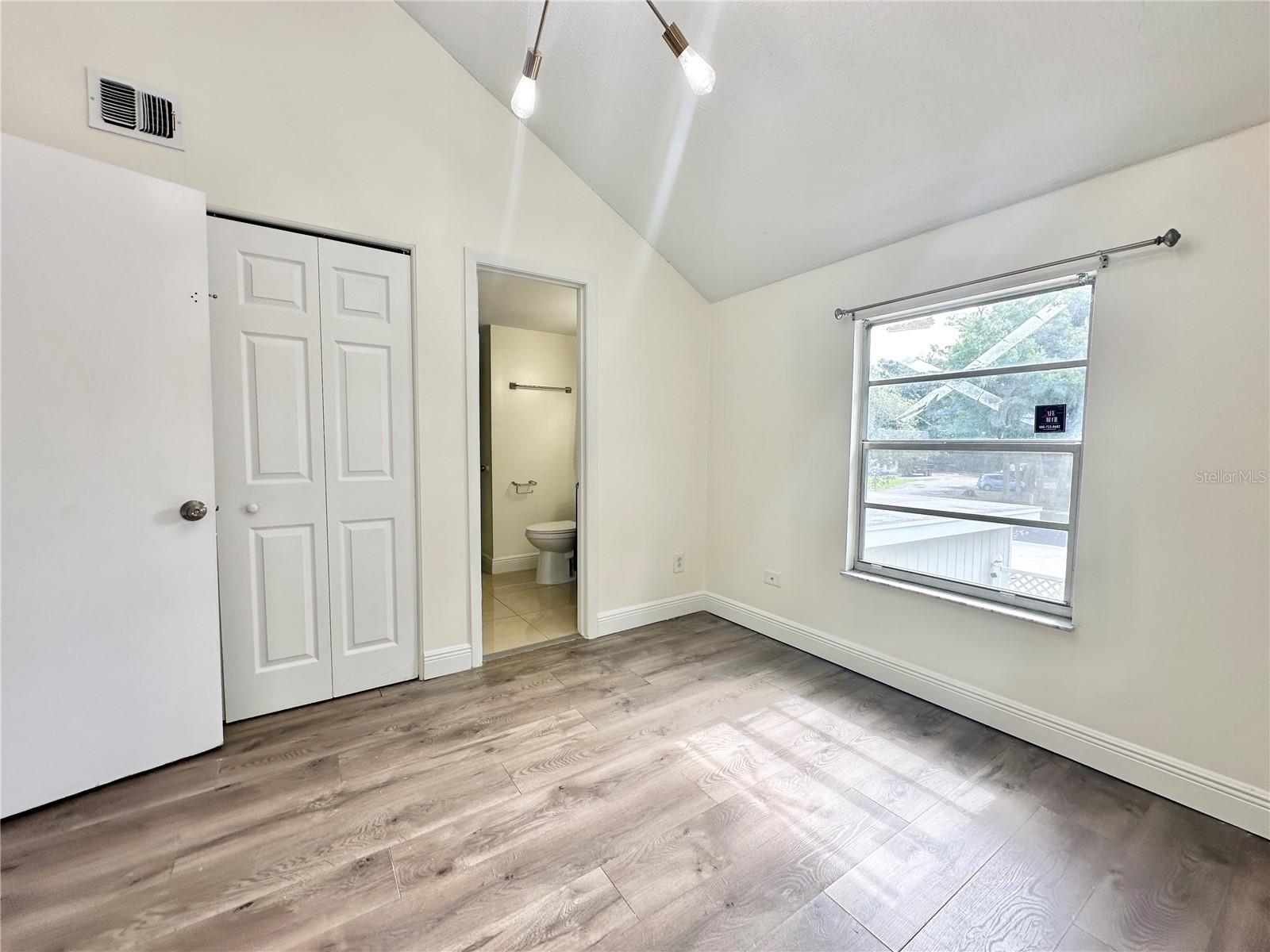 122 S BULOVA DR, APOPKA, FL, 32703