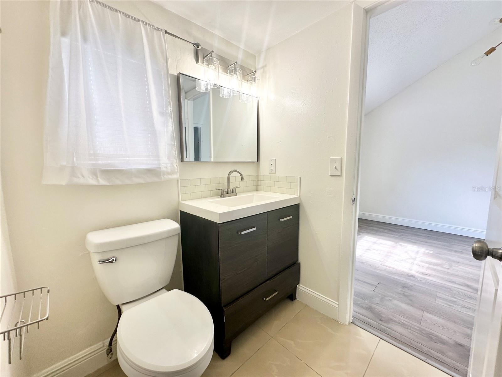 122 S BULOVA DR, APOPKA, FL, 32703