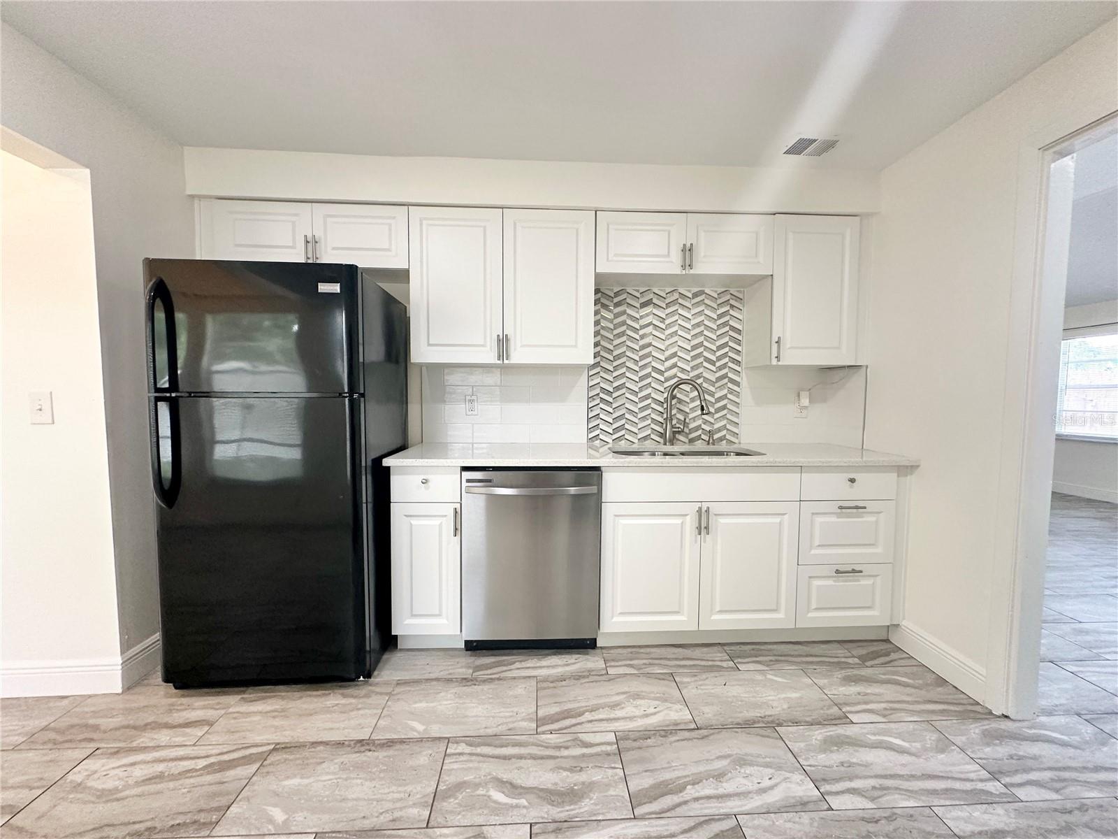 122 S BULOVA DR, APOPKA, FL, 32703